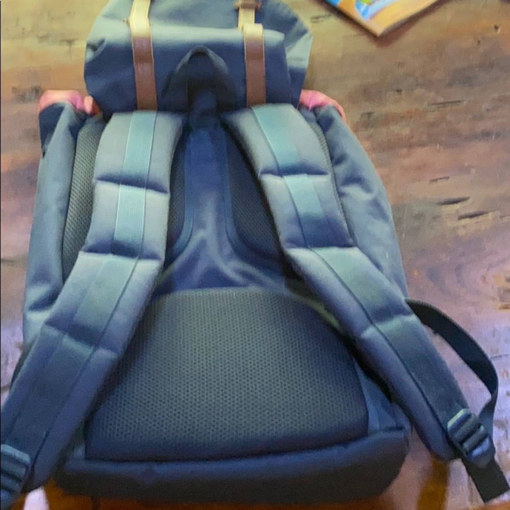 Herschel Backpack - Picture 3 of 5